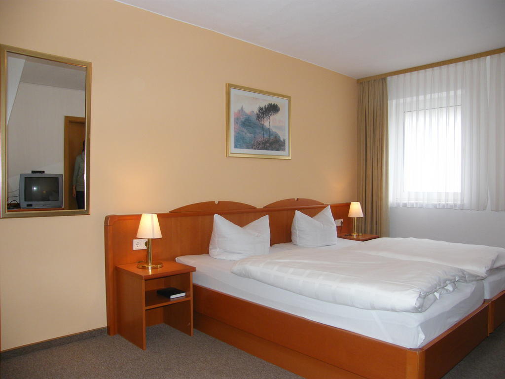 Gasthaus Hotel Pfeifferling Wolfhagen Zimmer foto